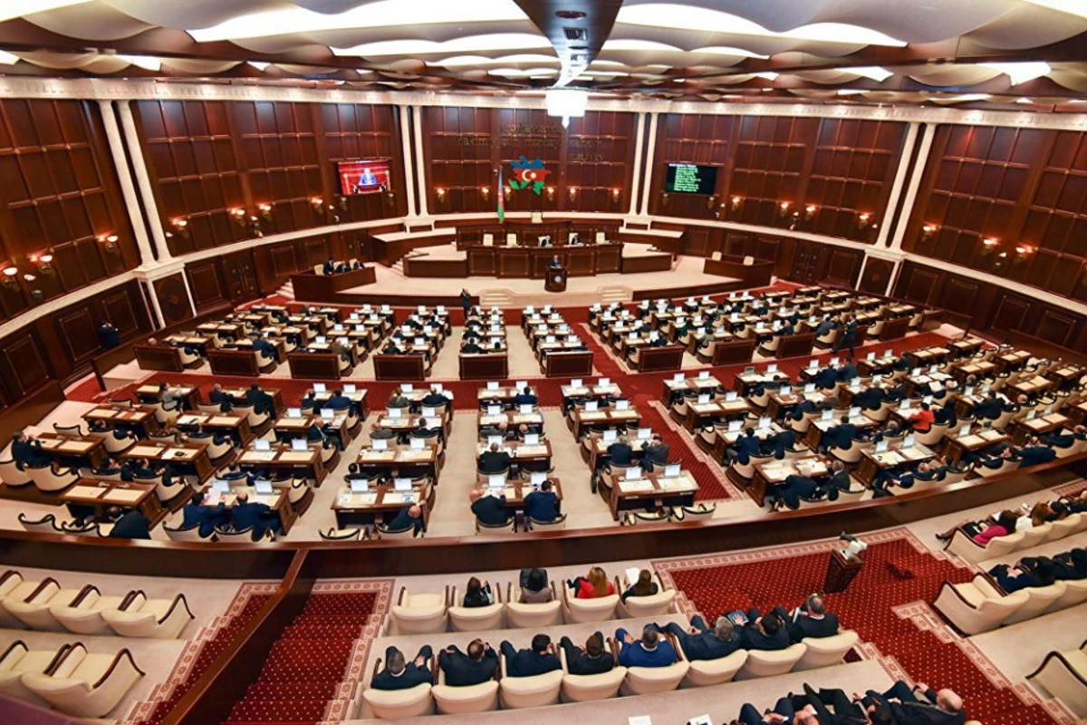 Milli Məclisdə icbari tibbi sığortaya dair dinləmə keçiriləcək