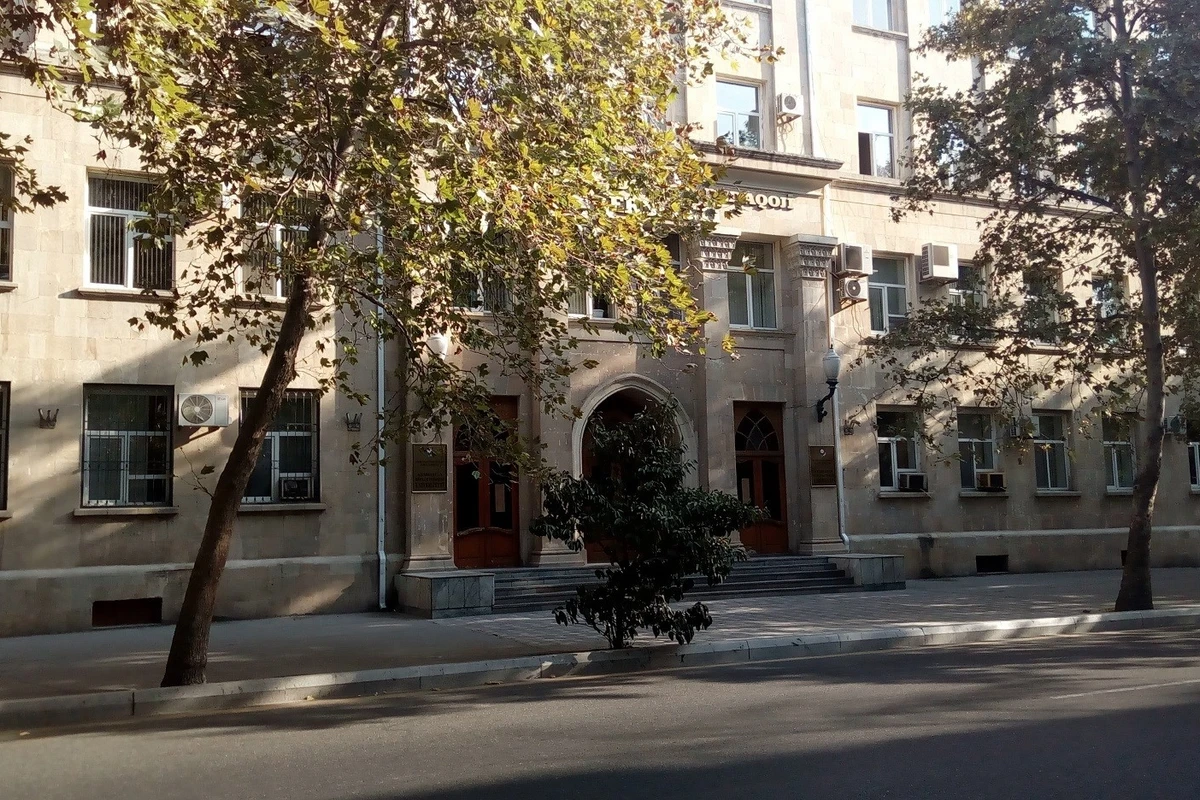 Azərbaycanda hepatitdən əziyyət çəkən professor vəfat etdi - FOTO