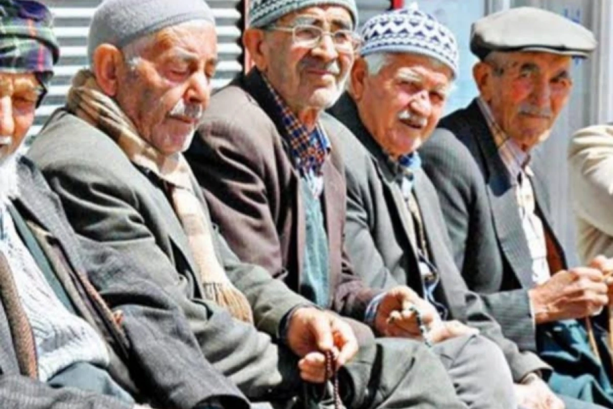 Türkiyədə yaşı 65-dən yuxarı olan vətəndaşlara evlərindən çıxmağa qadağa qoyulur
