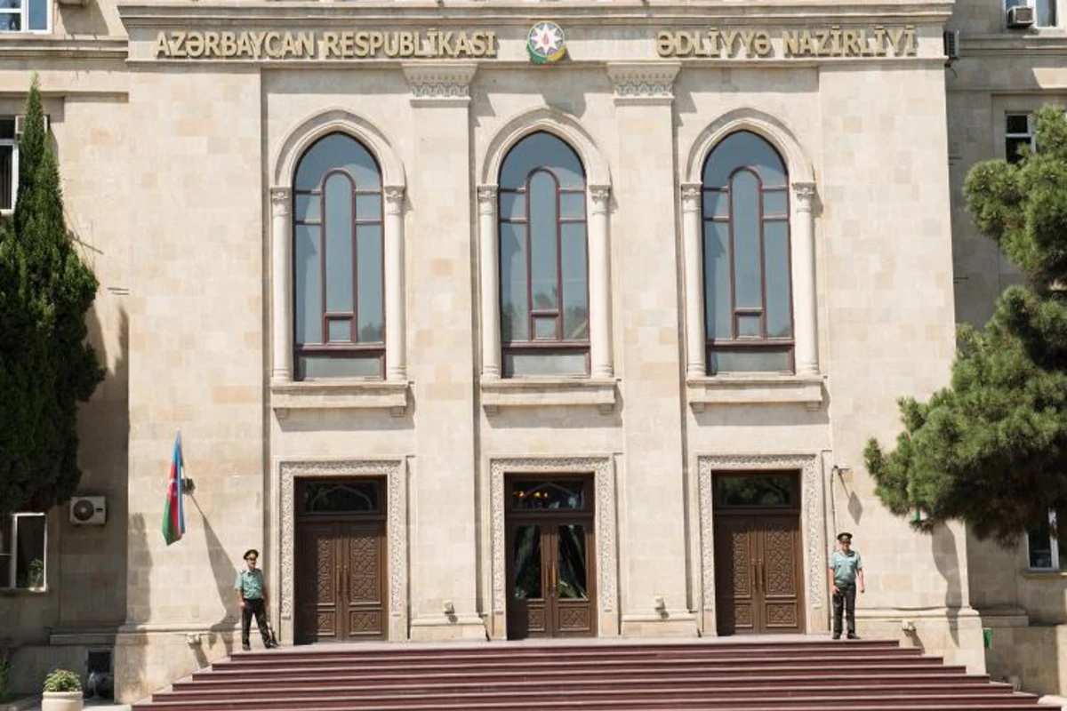 Ədliyyə Nazirliyindən notariat xidmətlərilə əlaqədar əhaliyə MÜRACİƏT