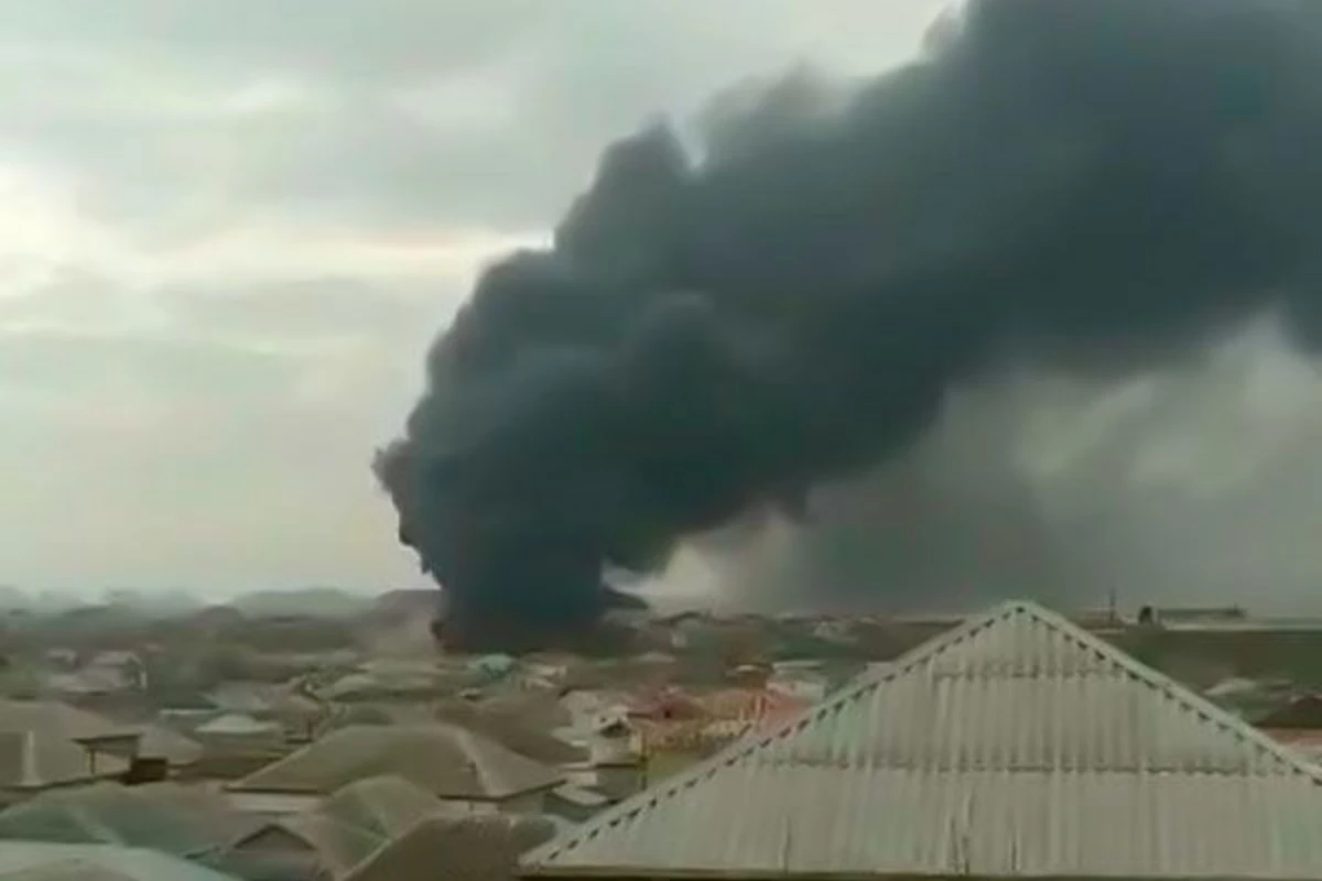 Сильный пожар в Баку - ВИДЕО