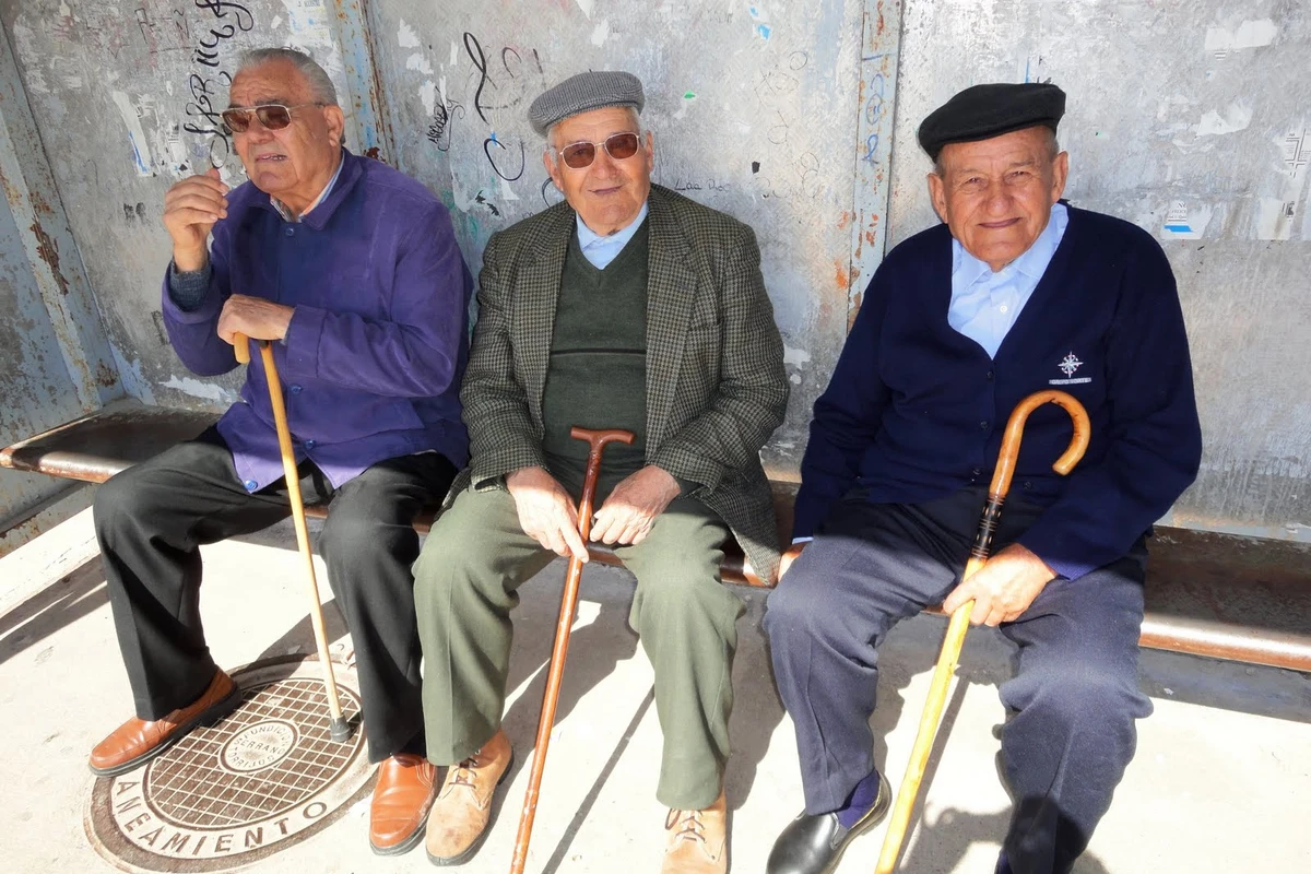 Azərbaycanda 65 yaşdan yuxarı şəxslərə göstəriləcək xidmətlər açıqlandı
