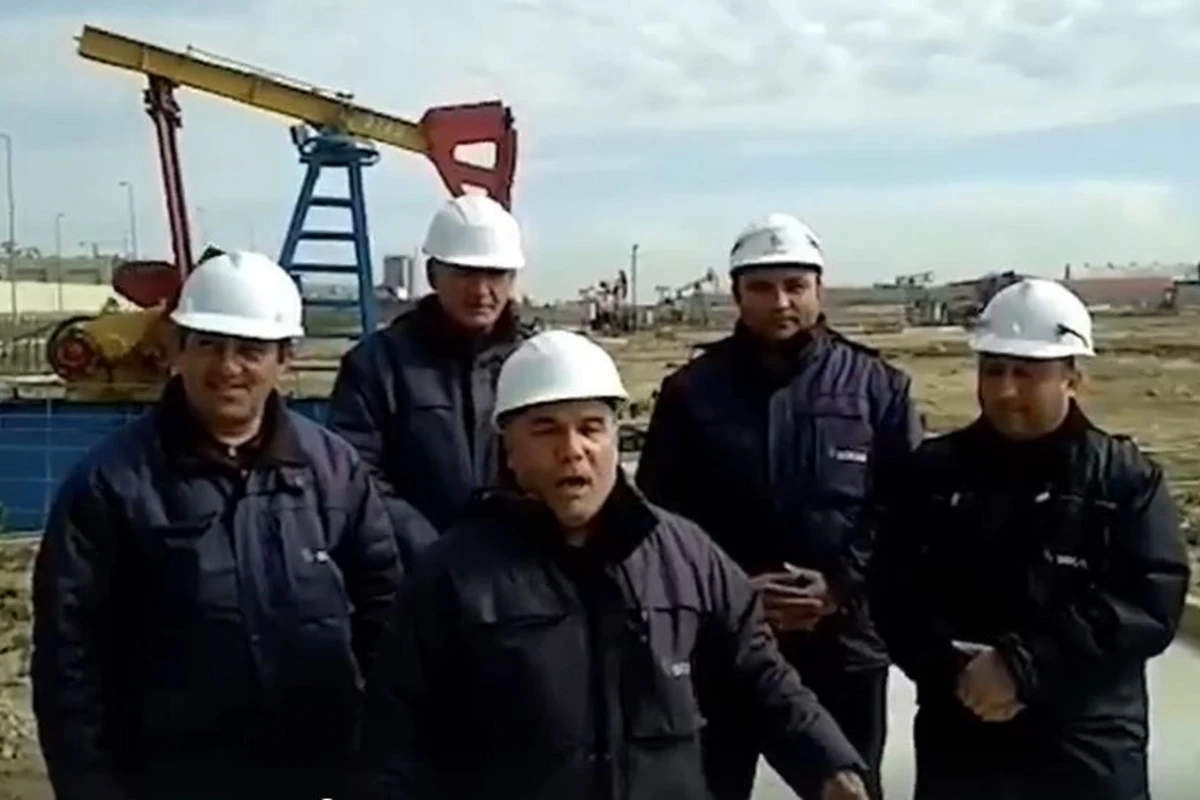Neftçilər vətəndaşlara “Evdə qal” çağırışı etdilər - VİDEO Neftçilər vətəndaşlara “Evdə qal” çağırışı etdilər - VİDEO