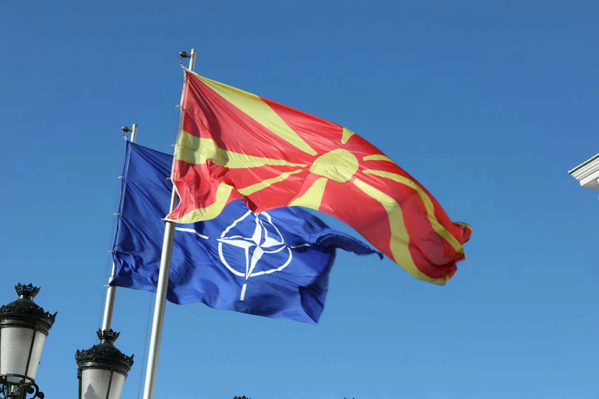 Şimali Makedoniya NATO-ya üzv oldu
