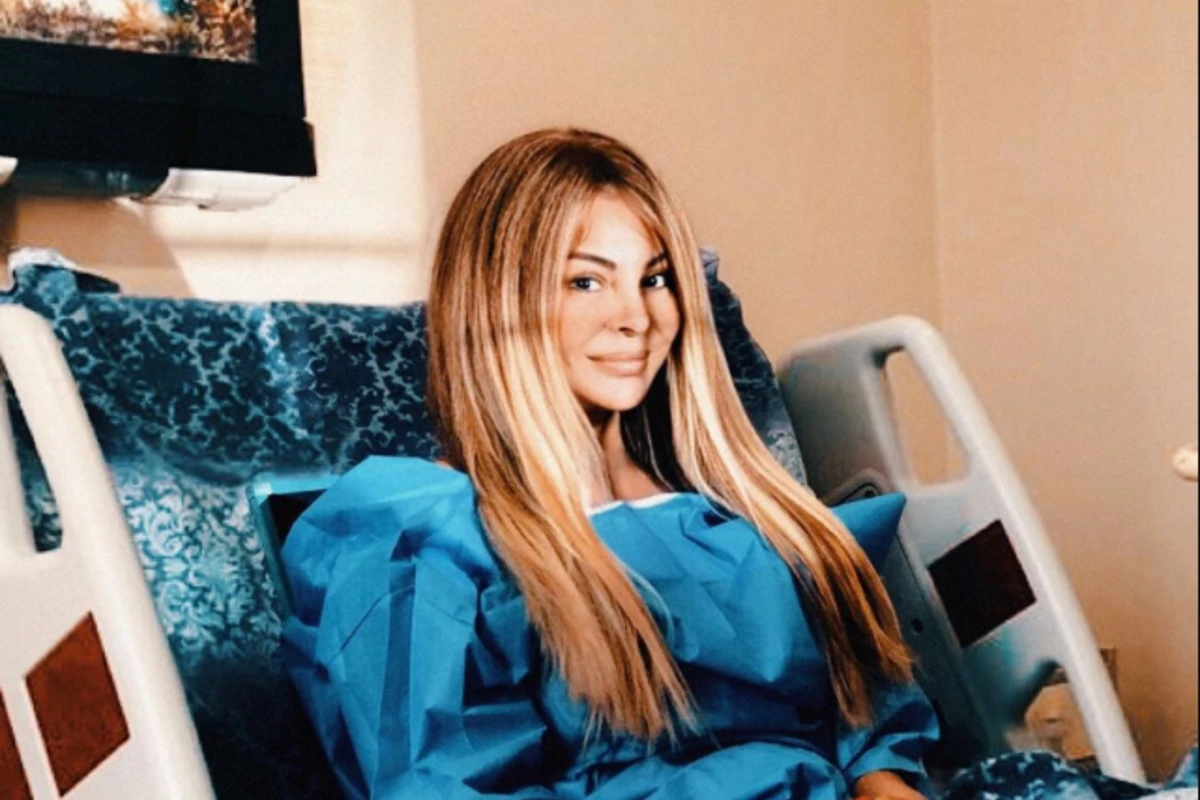 Aygün Kazımova xəstəxanadan foto paylaşdı - Koronavirusmu? - FOTO Aygün Kazımova xəstəxanadan foto paylaşdı - Koronavirusmu? - FOTO