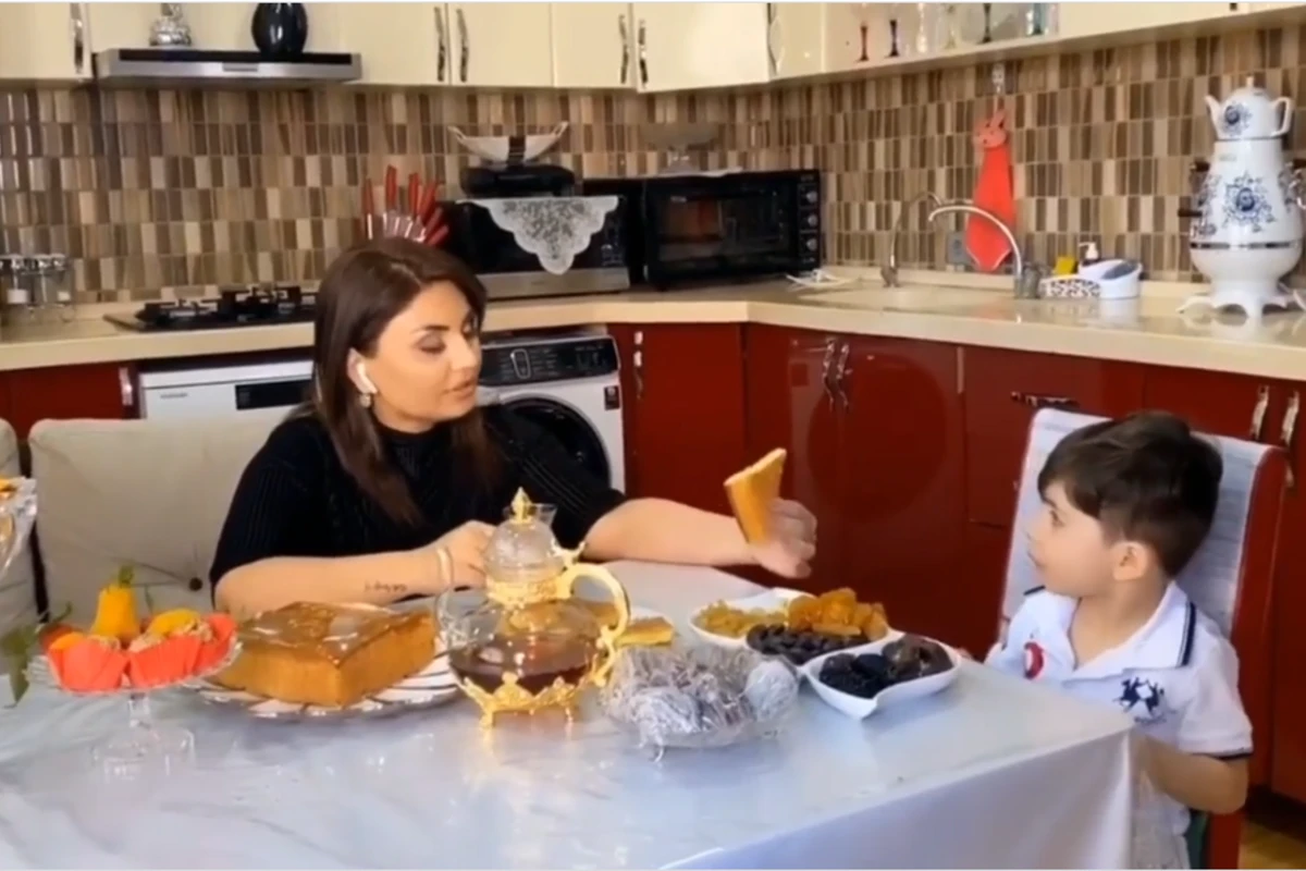 Şəbnəm Tovuzlu: Mən də evdə qalmışam - VİDEO