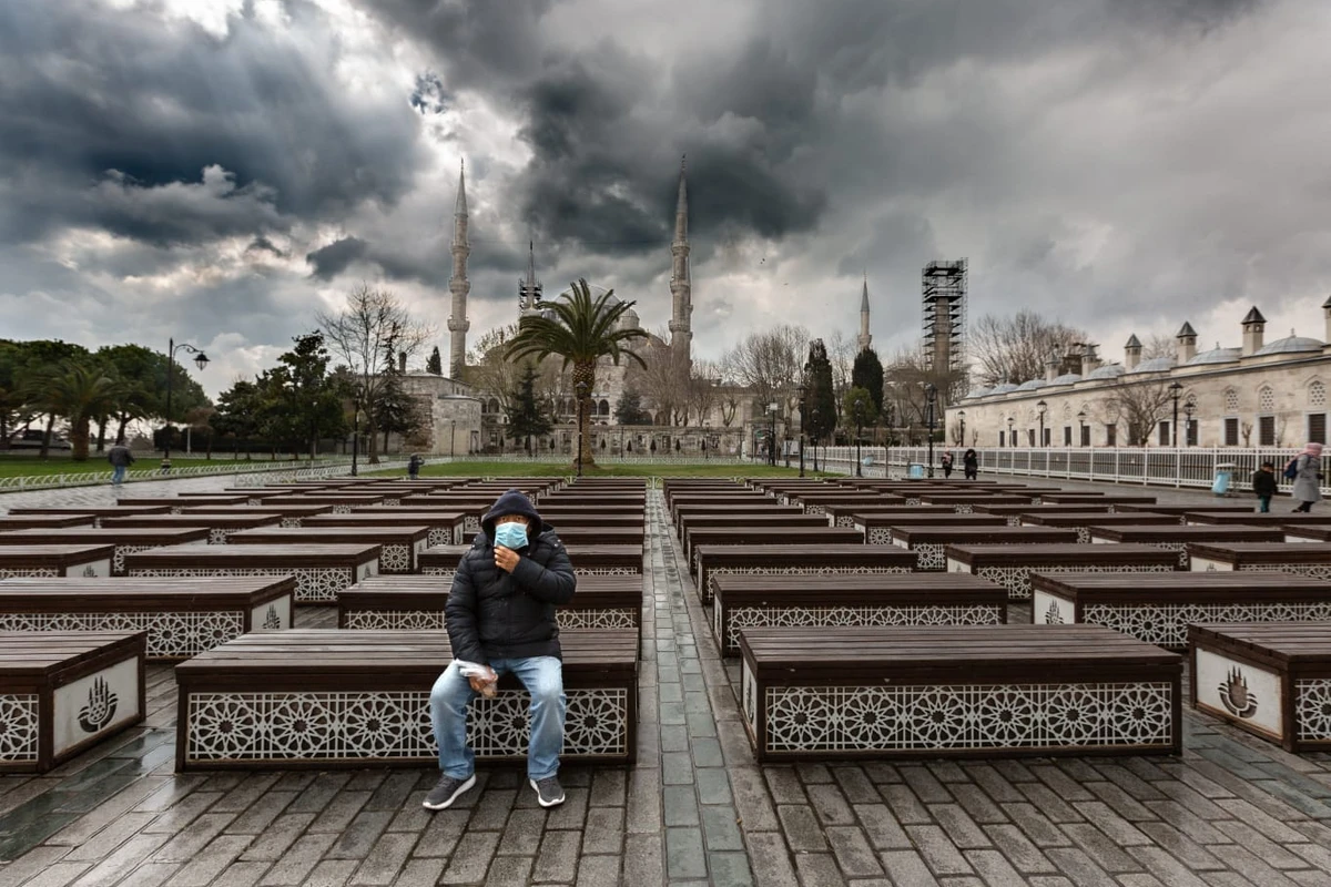 İstanbul əhalisinə müraciət olundu: 48 saat evinizi tərk etməyin! İstanbul əhalisinə müraciət olundu: 48 saat evinizi tərk etməyin!