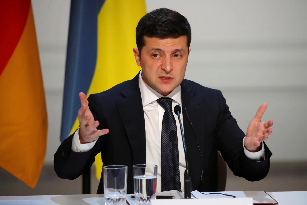 Зеленский заявил о риске дефолта в Украине из-за коронавируса