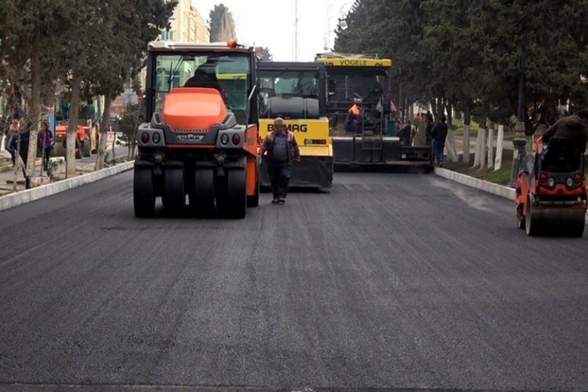 Xırdalanda yolların təmiri davam etdirilir - FOTO Xırdalanda yolların təmiri davam etdirilir - FOTO
