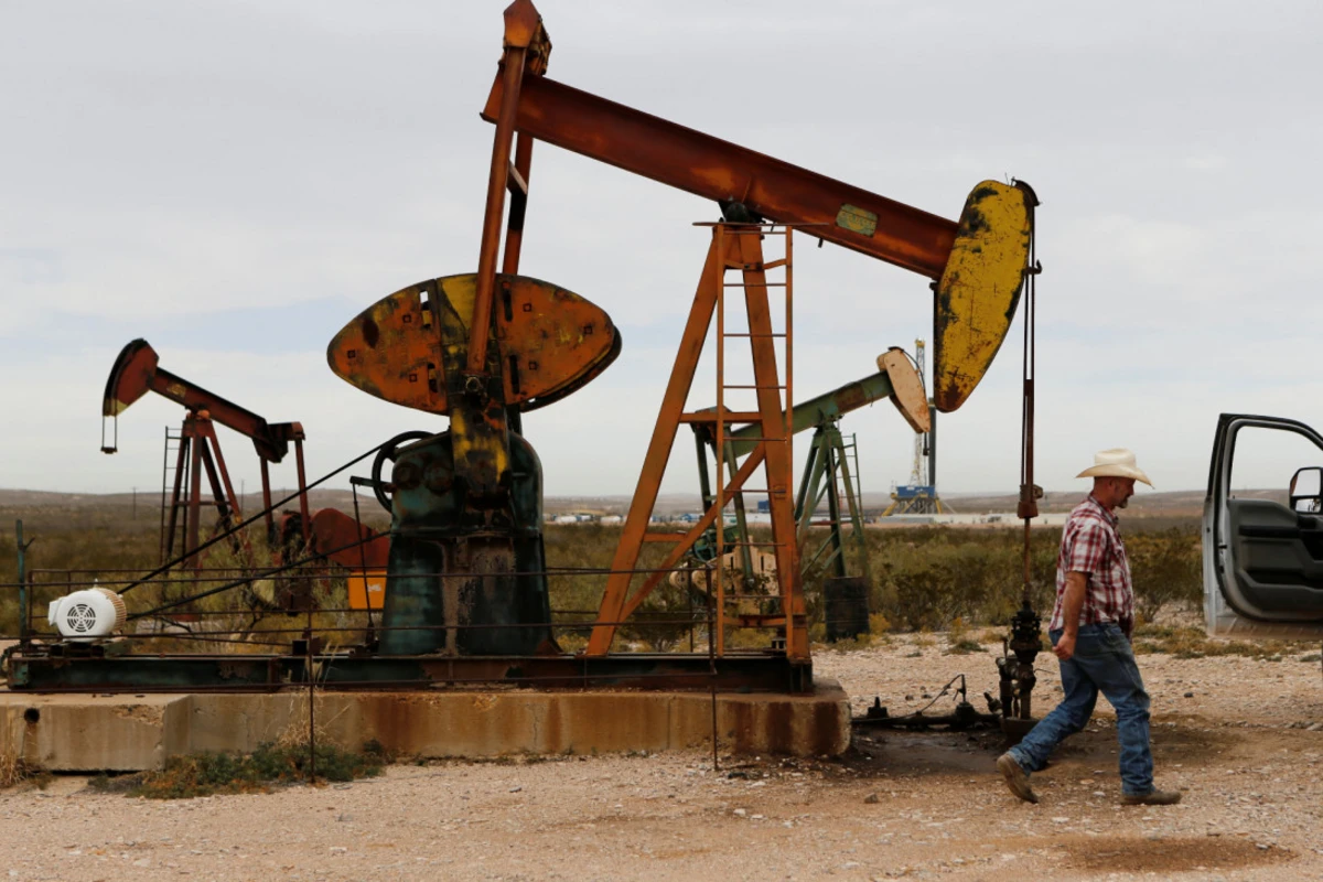 Трамп пообещал обсуждать цены на нефть с Россией и Саудовской Аравией