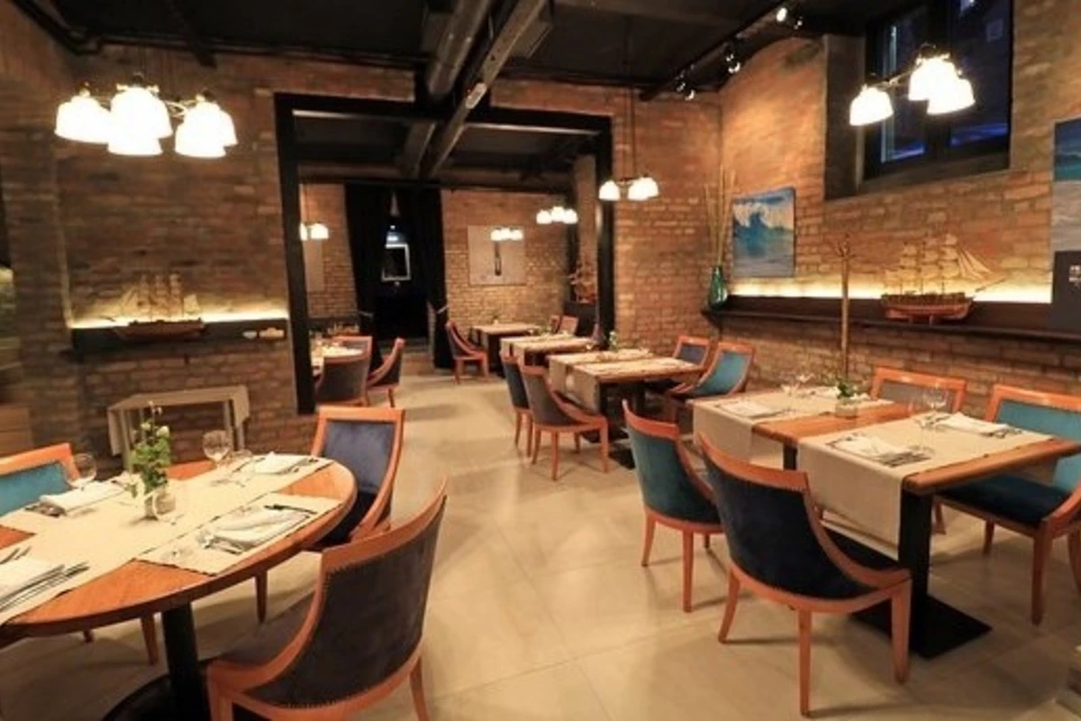 Bakıda karantin rejimini pozan kafe aşkarlandı