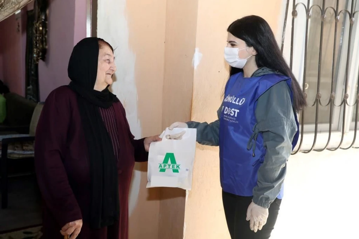 Evlərində sosial xidmətlərlə təmin olunanların sayı 12 minə çatıb - FOTO