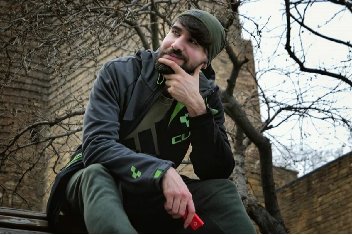 Çingiz Mustafayev: Üç böyrəyim var, pulsuz qalsam, birini satacam - VİDEO Çingiz Mustafayev: Üç böyrəyim var, pulsuz qalsam, birini satacam - VİDEO