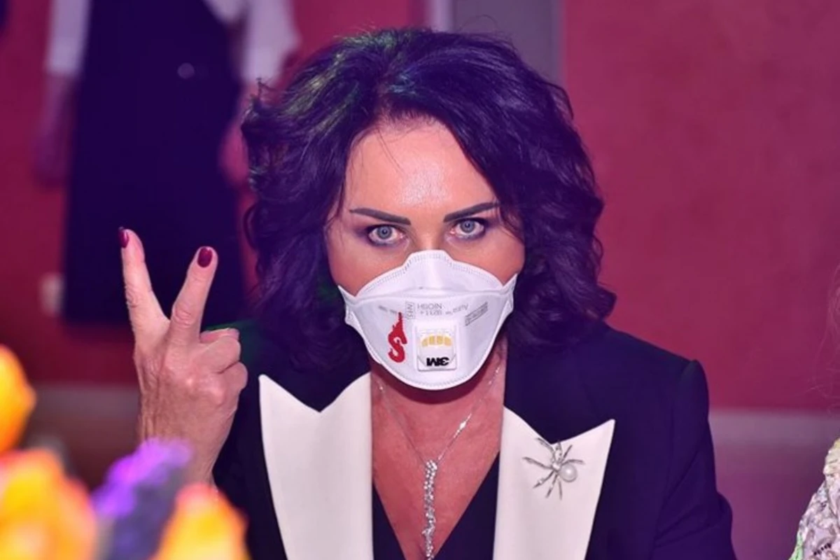 Xalq artisti Nadejda Babkina koronavirusdan komaya düşdü - VİDEO
