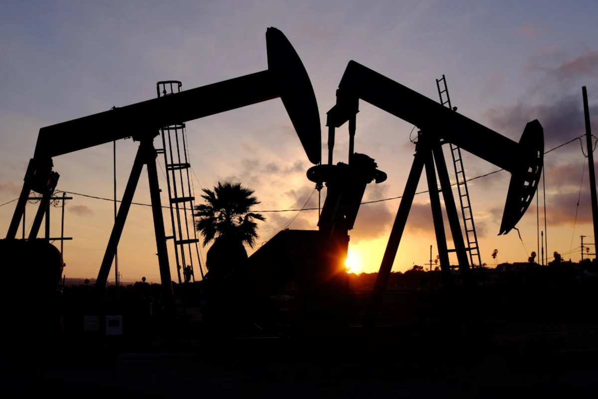 Нефть подорожала на 6%