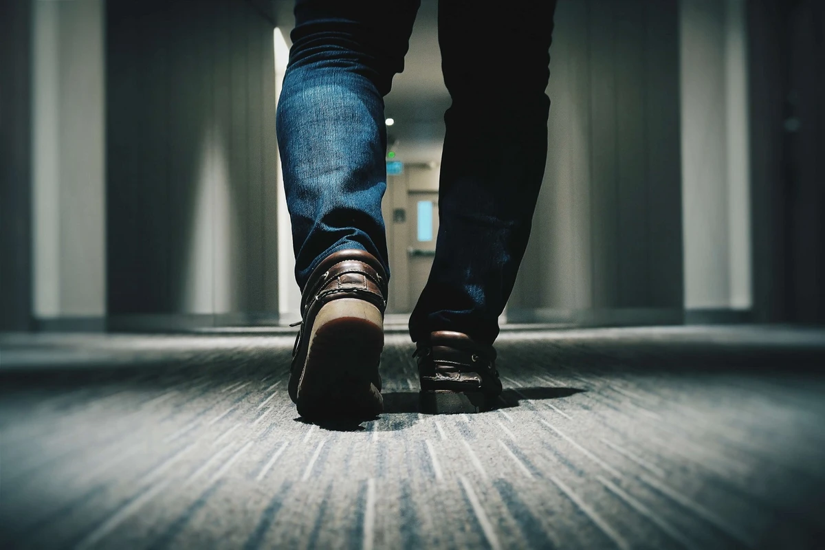 Koronavirus ayaqqabı ilə evə daxil ola bilər? Koronavirus ayaqqabı ilə evə daxil ola bilər?