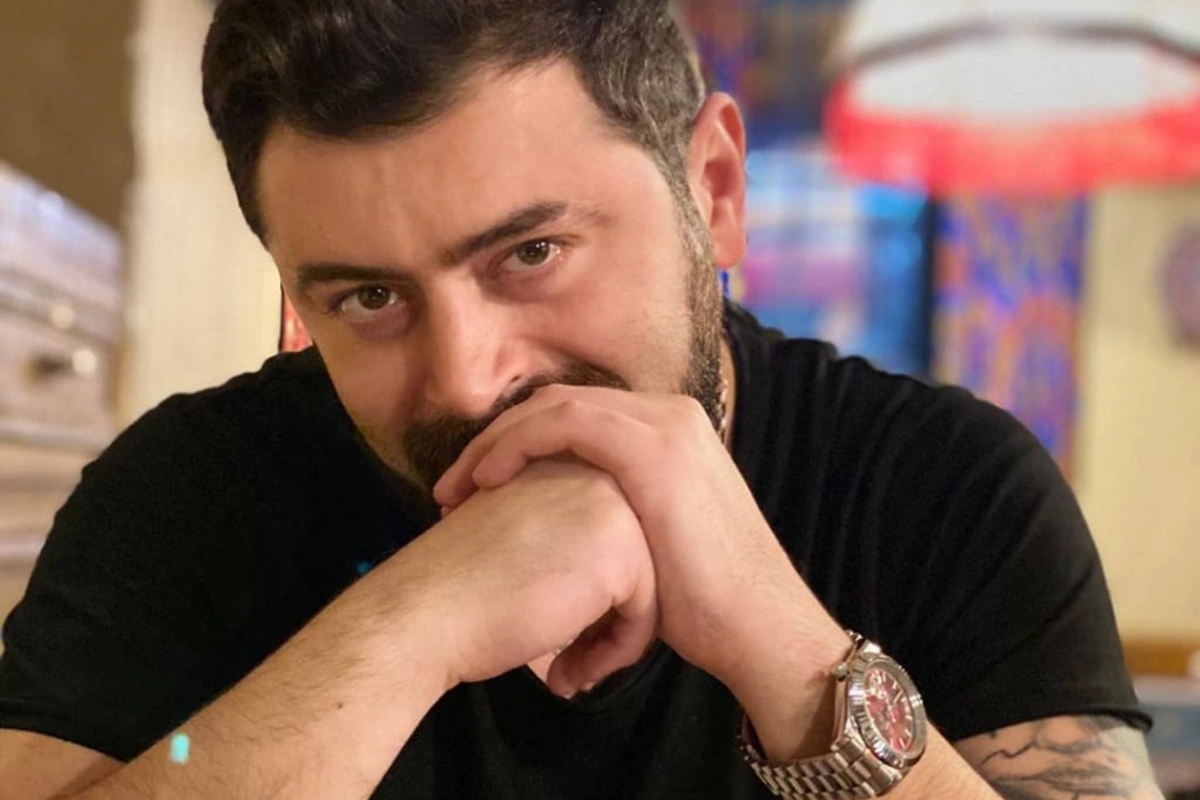 Qurddan nişanlısına eşq etirafı - FOTO