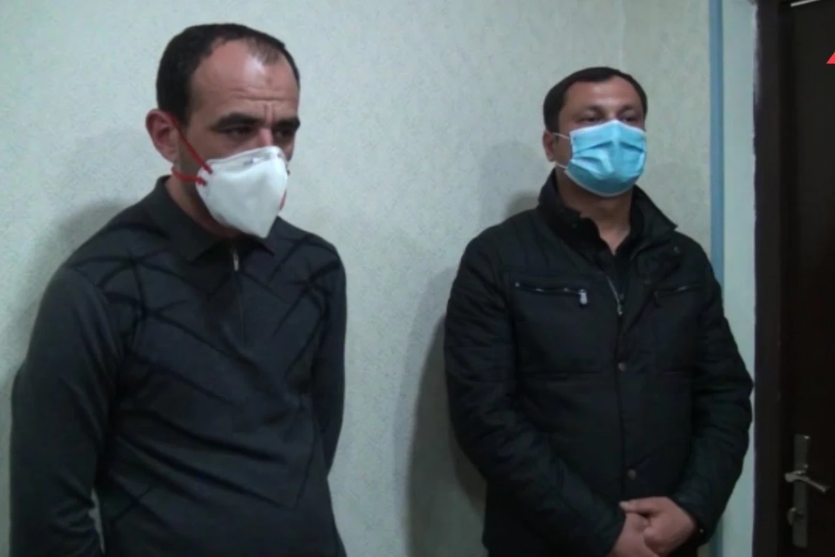 2 saatlıq icazə alıb Bakıdan rayona gedənlərin maşınından görün nələr tapıldı - VİDEO 2 saatlıq icazə alıb Bakıdan rayona gedənlərin maşınından görün nələr tapıldı - VİDEO