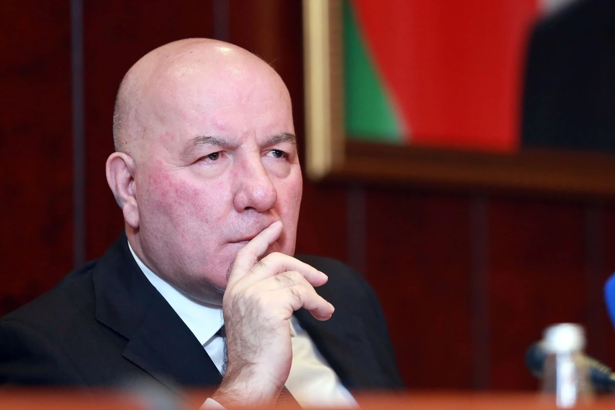 Эльман Рустамов назначен главой Центрального банка - РАСПОРЯЖЕНИЕ 