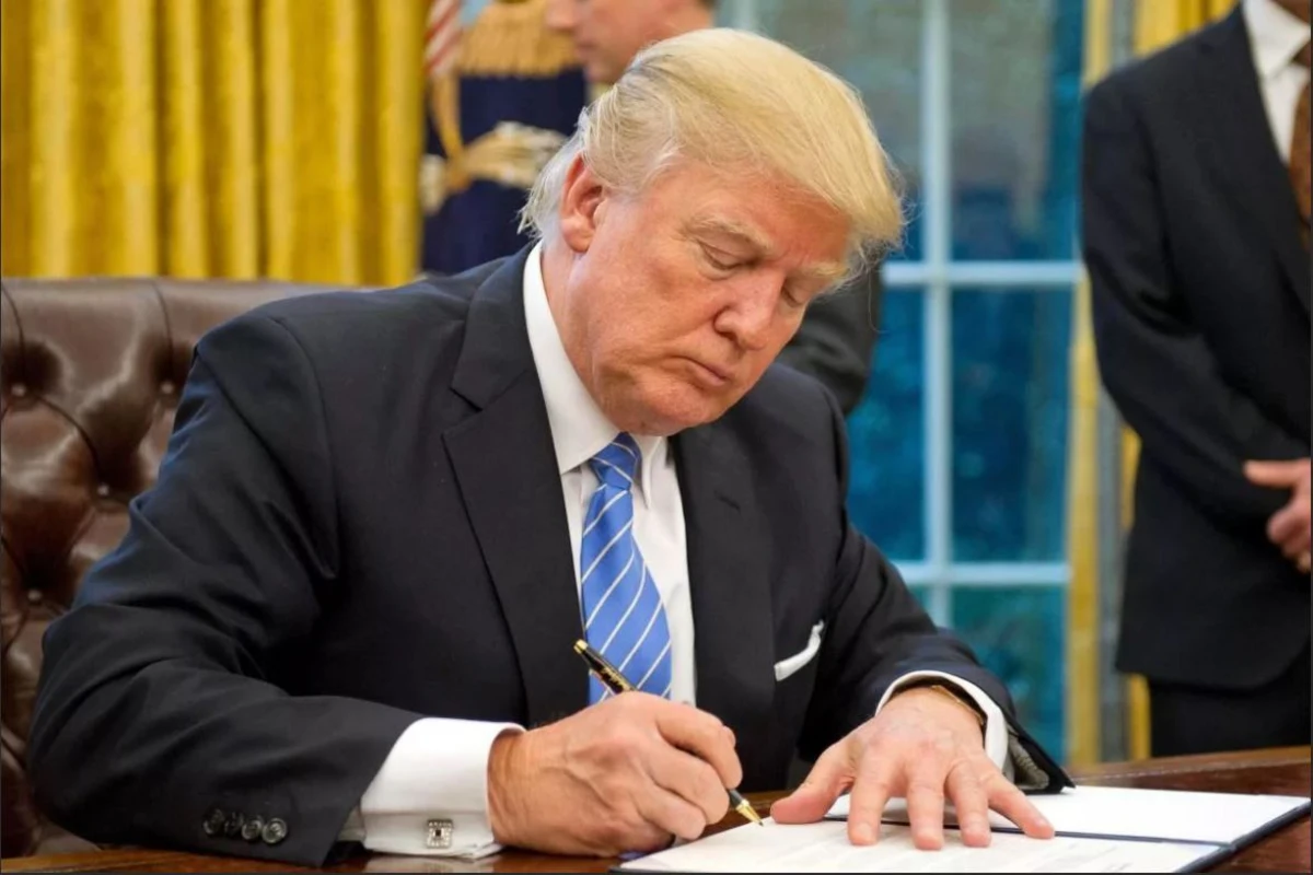 Трамп намерен приостановить иммиграцию в США