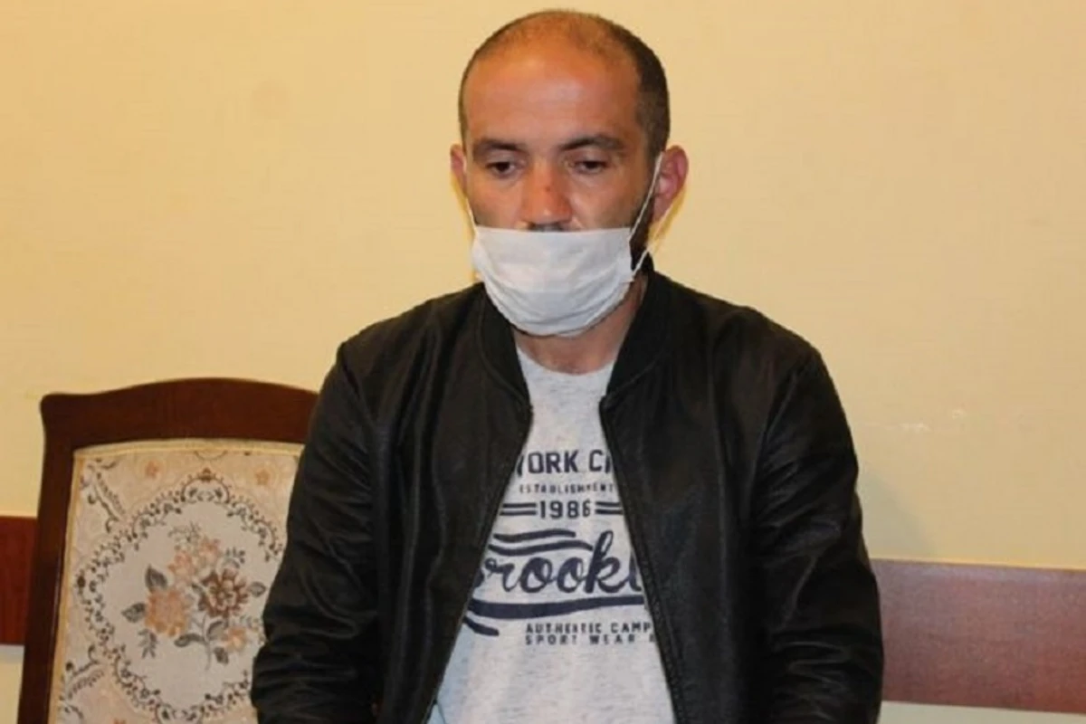 Şəkidə polisə bıçaqla hücum etdilər