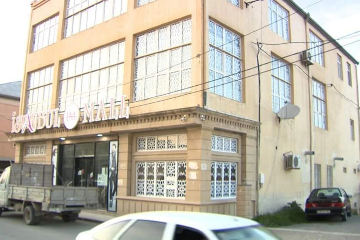 Bakıda gizli şəkildə fəaliyyət göstərən “Mall” aşkarlandı - VIDEO Bakıda gizli şəkildə fəaliyyət göstərən “Mall” aşkarlandı - VIDEO