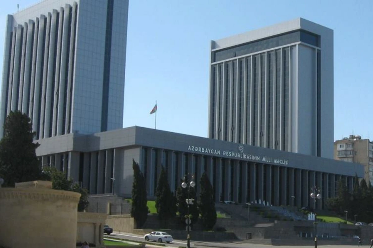 Deputatlar iki qanun layihəsini onlayn iclasda müzakirə etdi