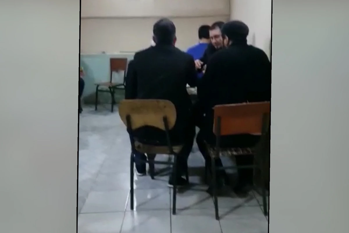 Операция в бакинском кафе: задержаны владелец кафе и 9 клиентов - ВИДЕО