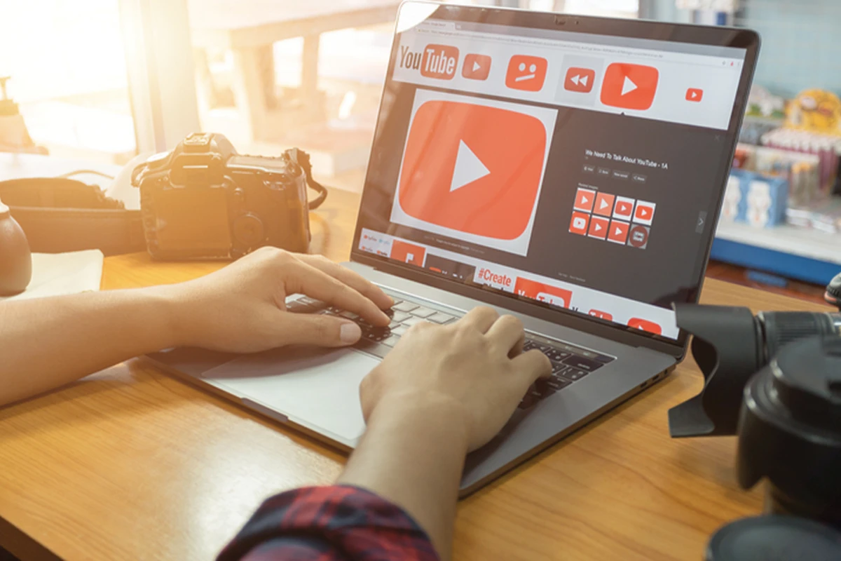 Первому видео, загруженному на YouTube, исполнилось 15 лет - ВИДЕО Первому видео, загруженному на YouTube, исполнилось 15 лет - ВИДЕО