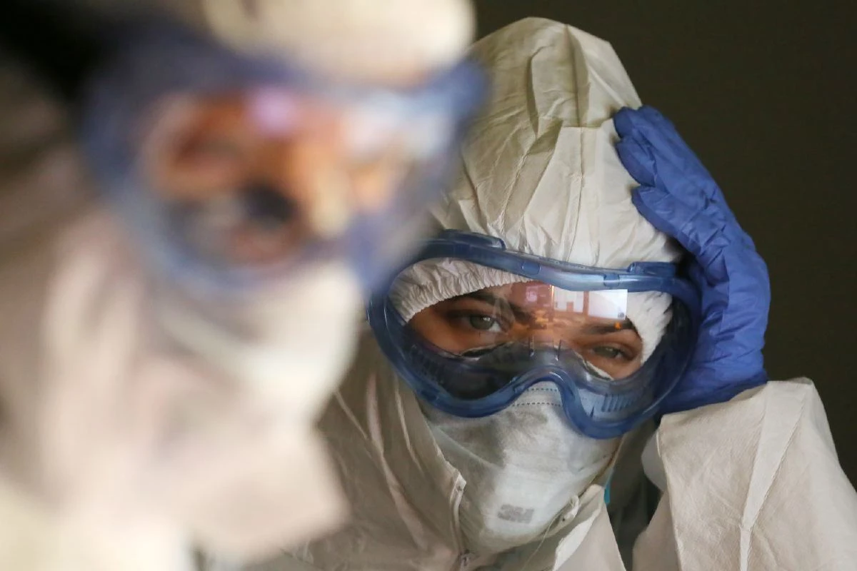 Baş pulmonoloq koronavirus haqda dəhşətli sirləri açdı - Belə bir şey görməmişdik