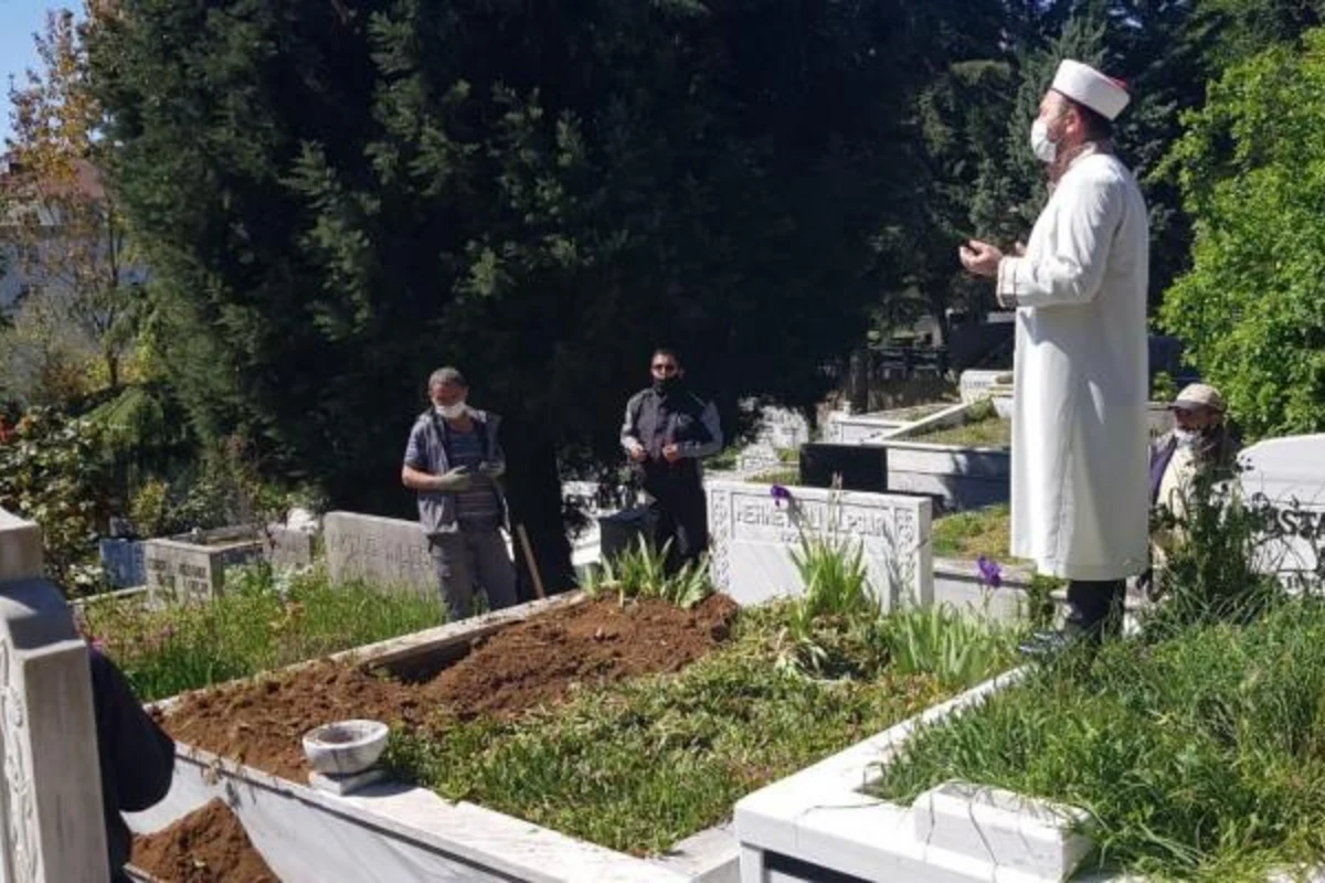 Əli bəy Hüseynzadənin qızı Feyzavər Alpsar Turan dəfn edildi - FOTO