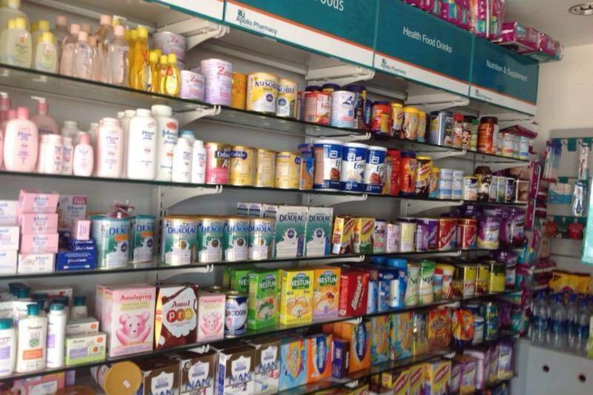 Bakıda aptekdən uşaq qidası oğurlandı