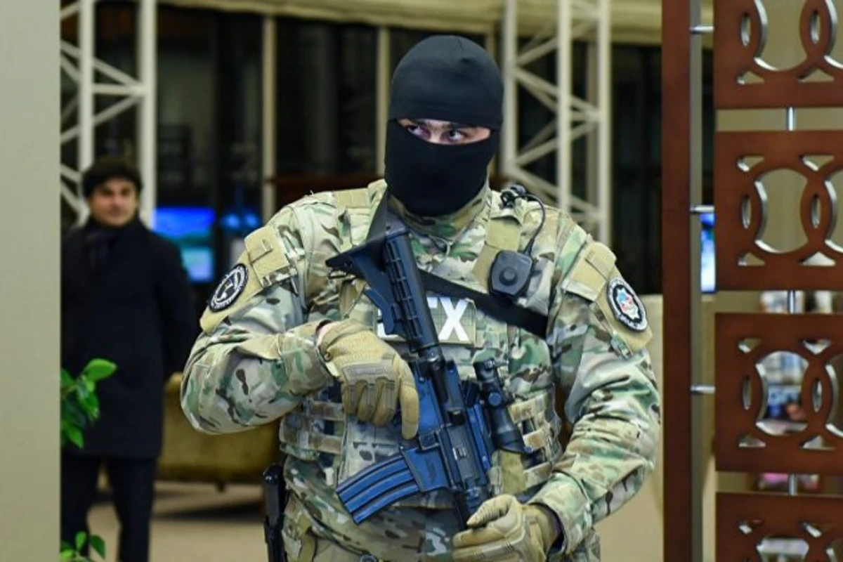 СГБ проводит спецоперацию в здании ИВ Билясуварского района?