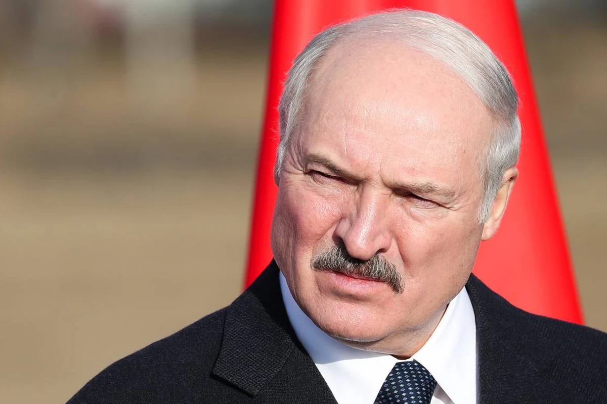 Лукашенко массово вывел белорусов на улицы