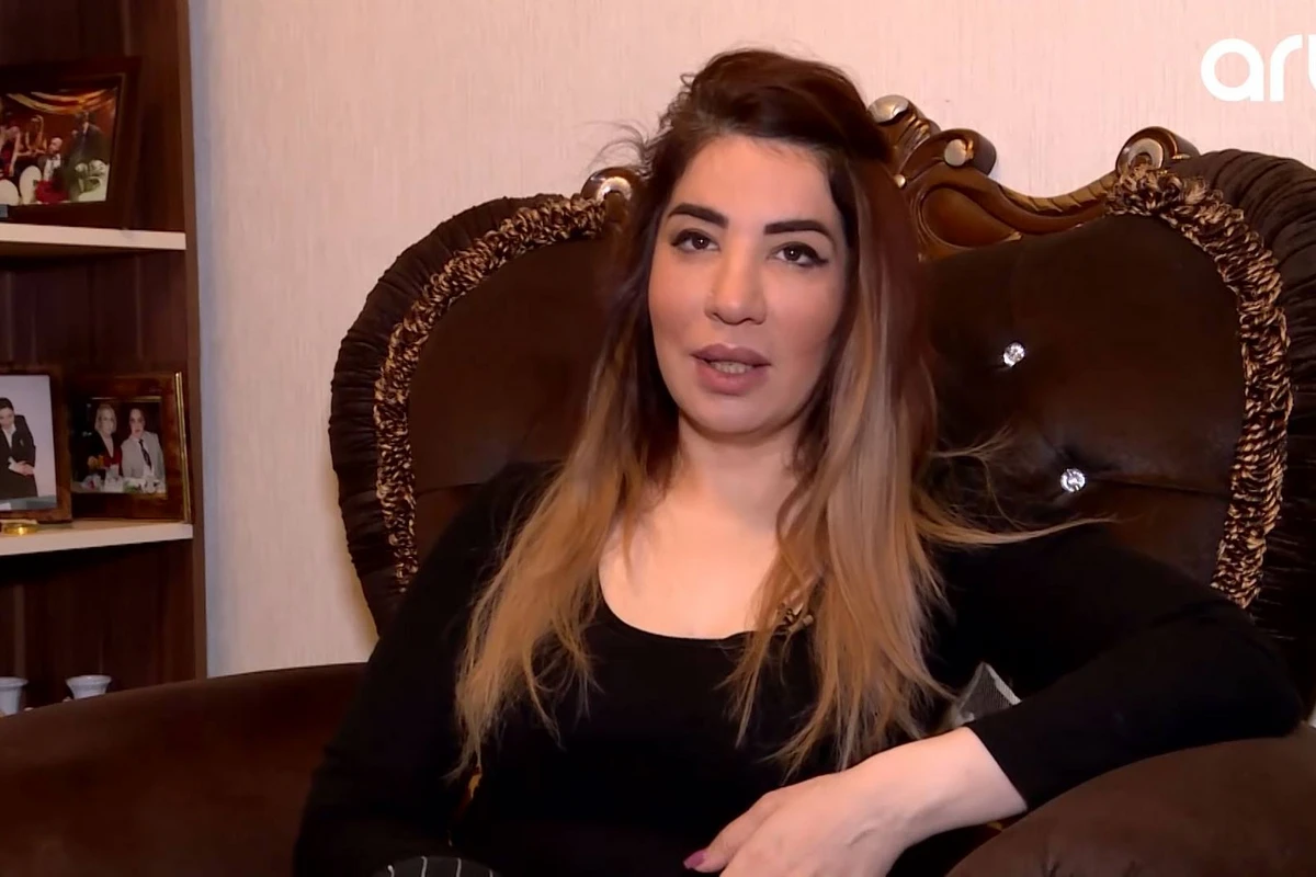 Xalq artistinin qızı: Restoranda işləyib pulumu qazanıram - VİDEO