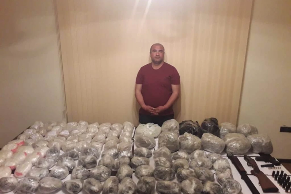 Пресечена попытка ввоза в Азербайджан 115 кг наркотиков и огнестрельного оружия - ФОТО