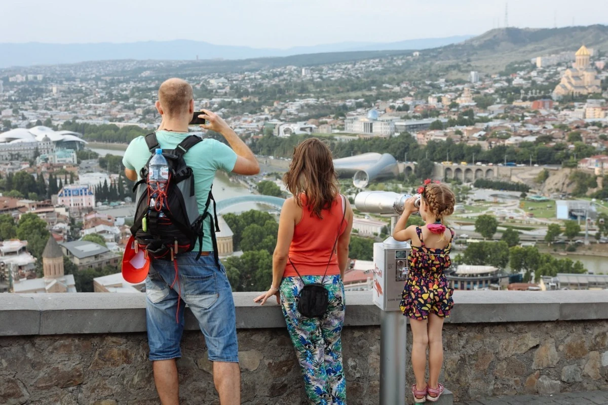 Gürcüstan bu tarixdən etibarən xarici turistləri qəbul edəcək