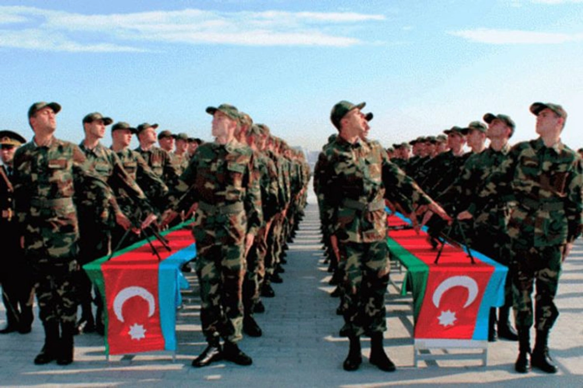 Nazir: Hərbi xidmətə gedən tələbələrə diplomun verilməsində problem olmayacaq