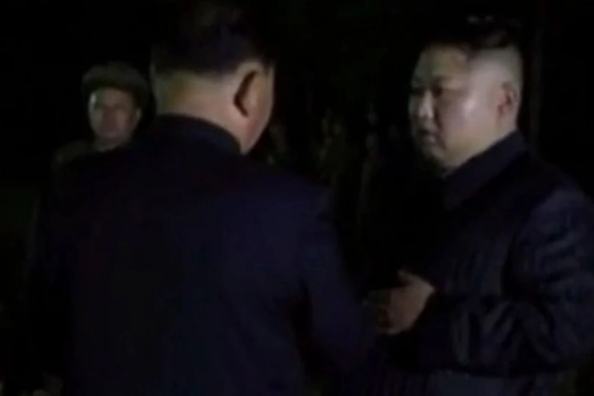 Кадры Ким Чен Ына с двойником утекли в сеть - ВИДЕО Кадры Ким Чен Ына с двойником утекли в сеть - ВИДЕО