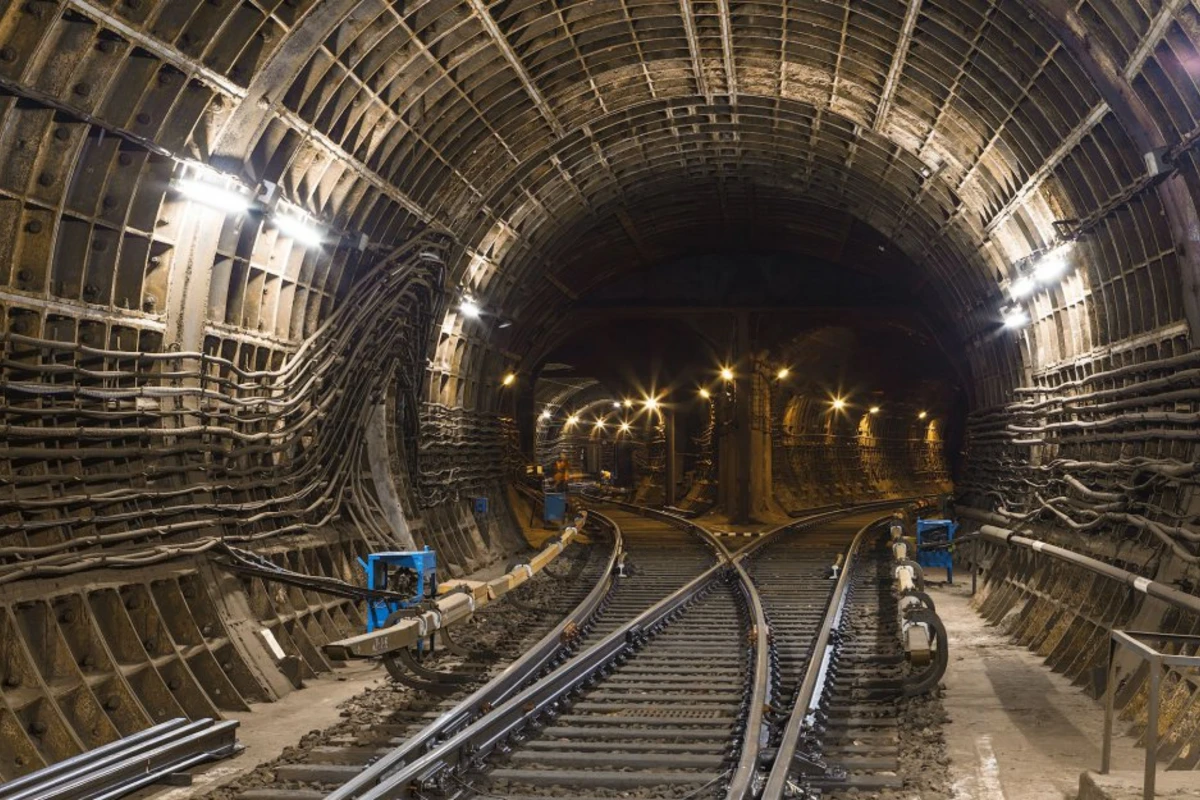 3 mərtəbəli yeni metro stansiyası il sonunda sərnişinlərin ixtiyarına veriləcək - RƏSMİ