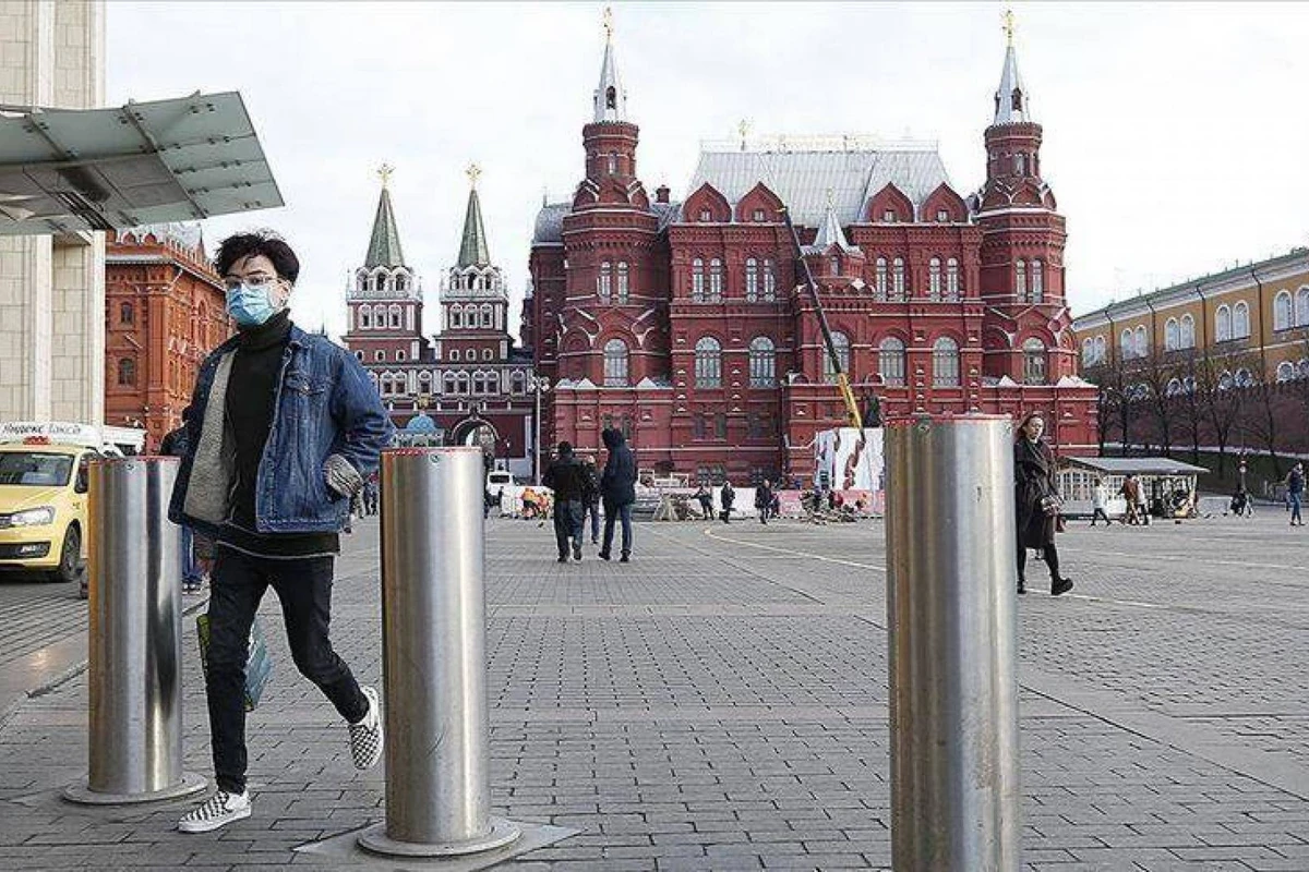 В России за сутки коронавирус выявили у 10 598 человек