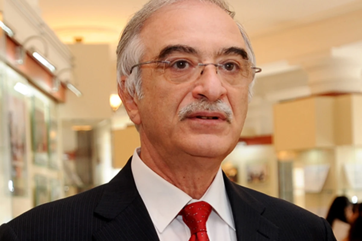 Polad Bülbüloğlunun yüksək vəzifədə çalışmış qardaşı vəfat etdi - FOTO Polad Bülbüloğlunun yüksək vəzifədə çalışmış qardaşı vəfat etdi - FOTO
