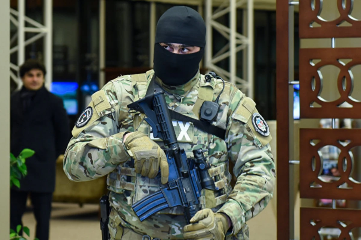 СГБ доставила в Азербайджан участника вооруженного нападения на боевой пост - ВИДЕО