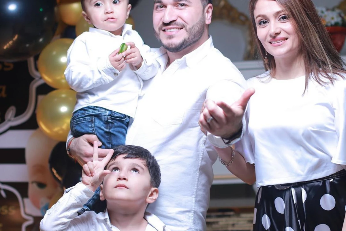 İki uşaq atası Elvin: Yaradıcı insanın ailə qurması düzgün deyil - VİDEO