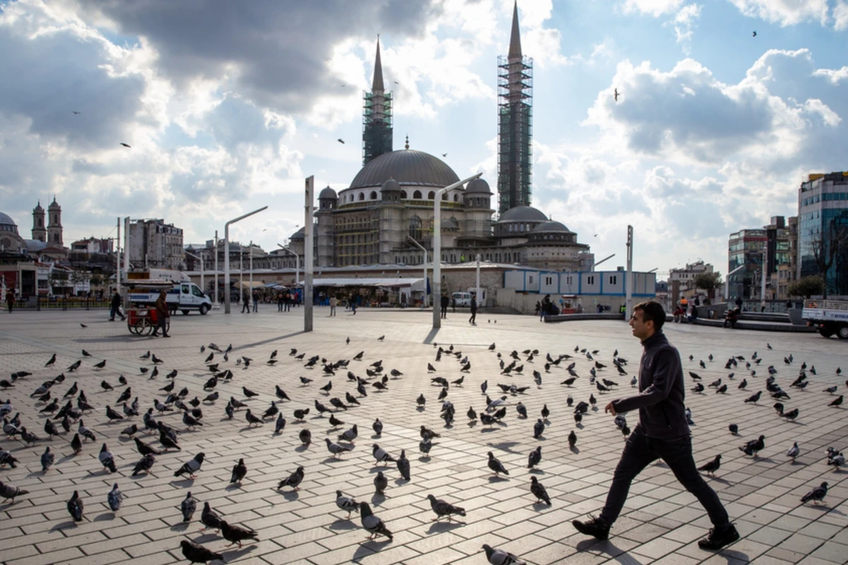 Türkiyədə yenidən dörd günlük komendant saatı tətbiq ediləcək Türkiyədə yenidən dörd günlük komendant saatı tətbiq ediləcək