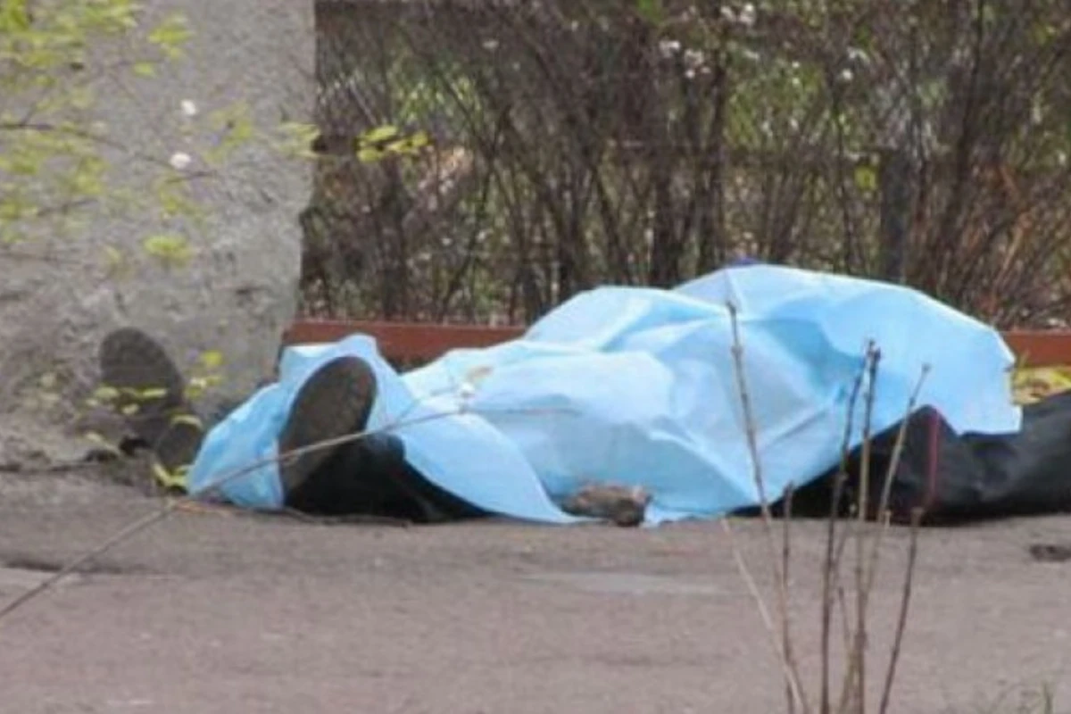 На улице в Баку обнаружен труп мужчины