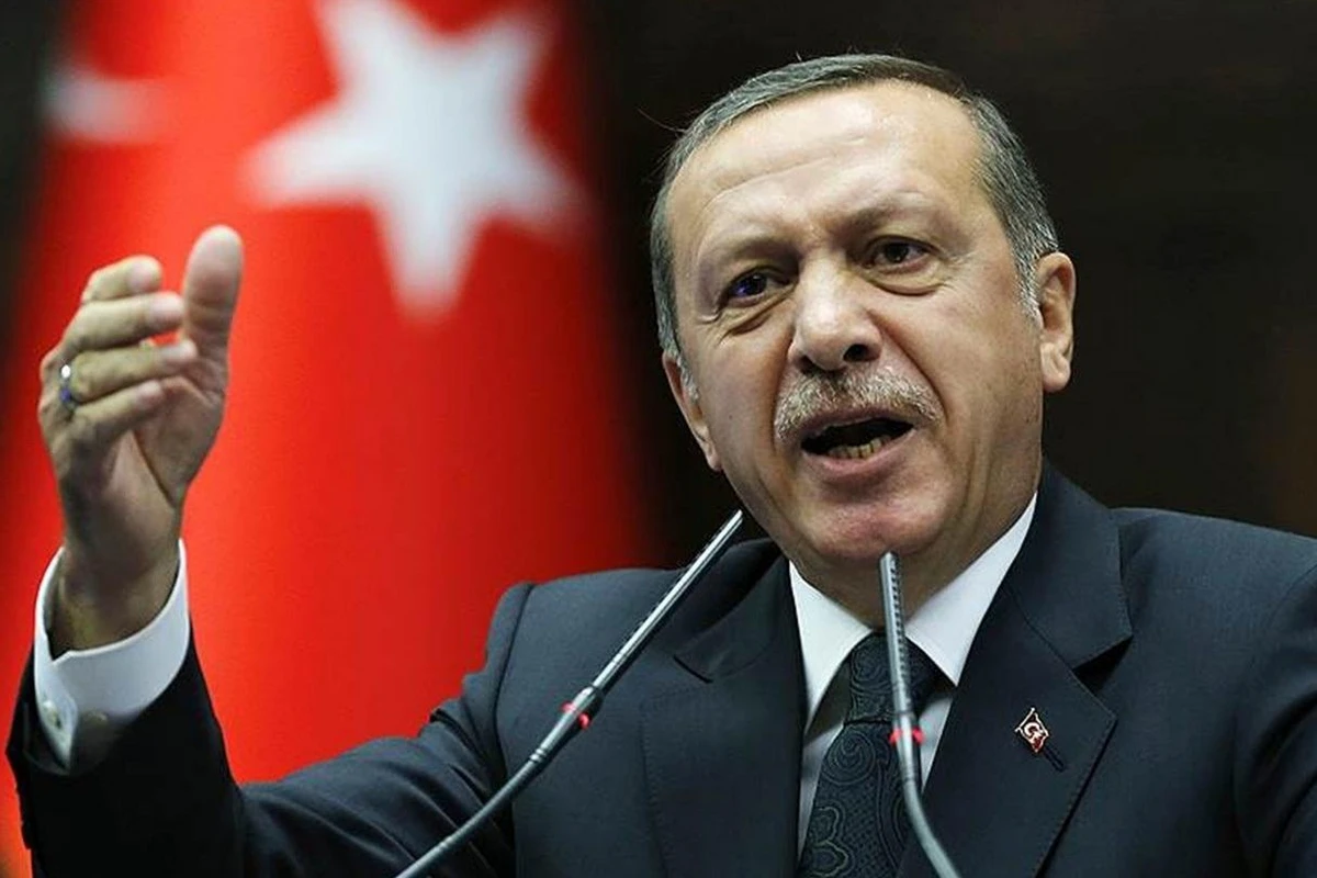 Ərdoğanın şeir oxuması böyük maraq doğurdu - VİDEO