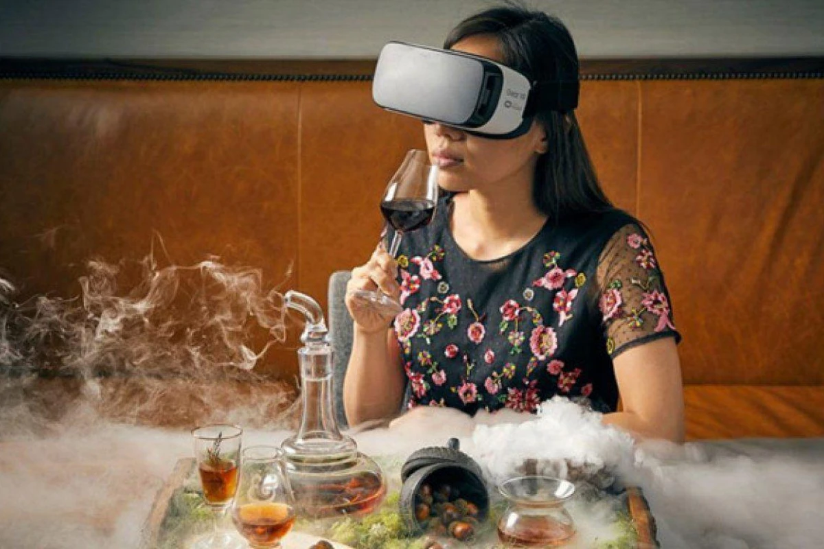 Ученые создали устройство, которое передает вкус виртуальной еды - ВИДЕО