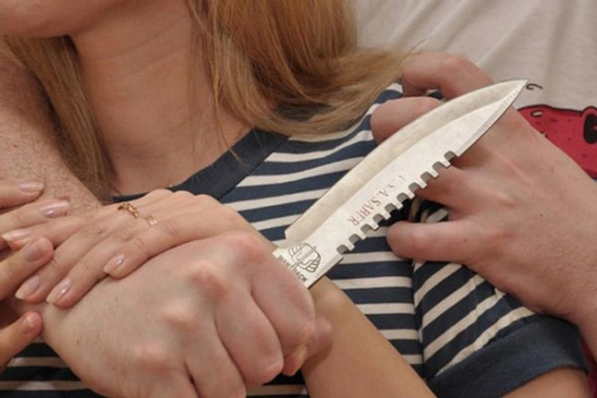Bakıda kişi gözəllik salonunda işləyən həyat yoldaşını öldürdü