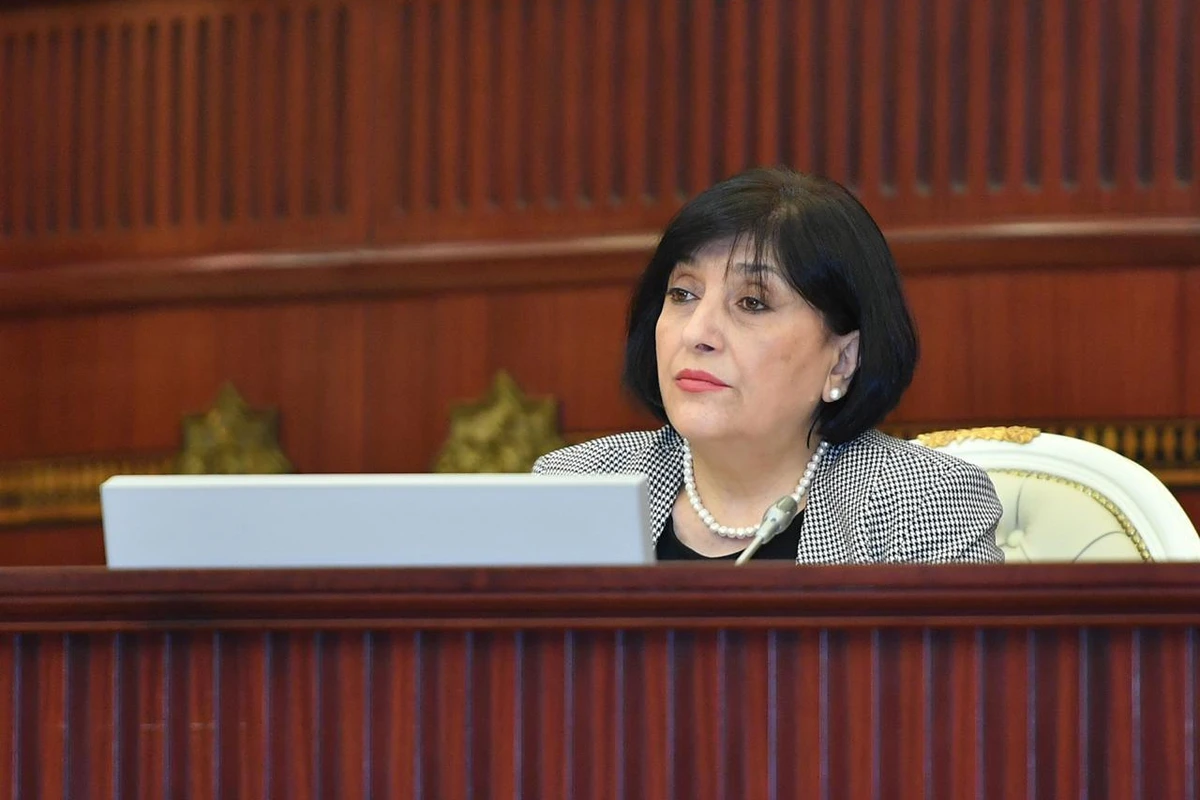 Milli Məclisin növbədənkənar sessiyası başladı